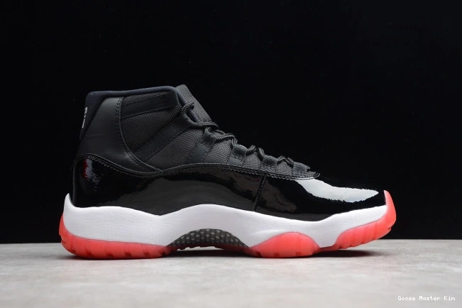 Bred (2012) Retro Jordan 11 378037-010 Air 0528